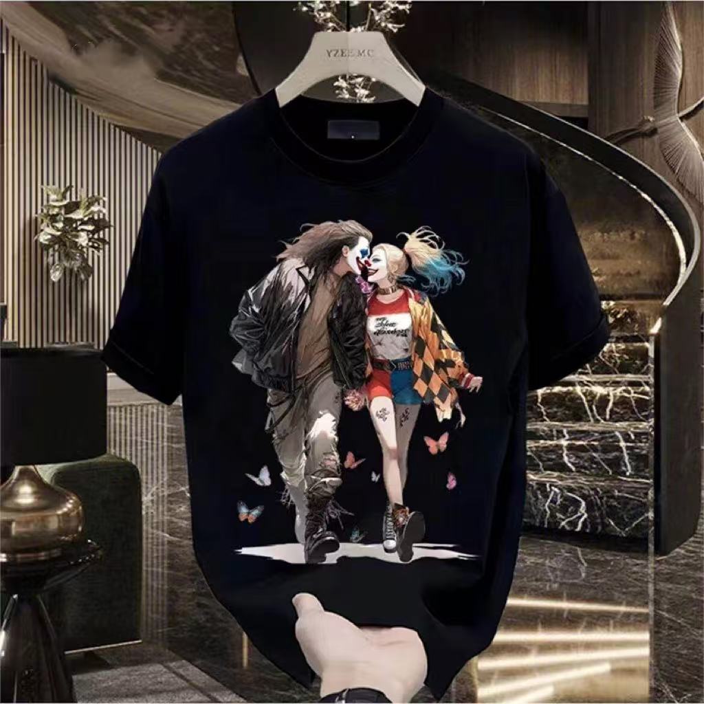 Vintage Collectible Clowns - メンズトレンドクラウンプリントコットンTシャツ半袖カジュアルフィットストレートショルダーデザイン春夏コレクション。オーバーサイズヴィンテージウォッシュTシャツ、ヘビーウェイト240gコットンTシャツ、ドロップショルダーTシャツ、アシッドウォッシュTシャツ、ダメージ加工レトロTシャツ。