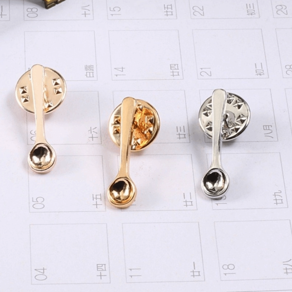 新しい可愛いデザインのスプーンブローチ、クリエイティブなメタ - Vintage Collectible Pins のレビューと価格