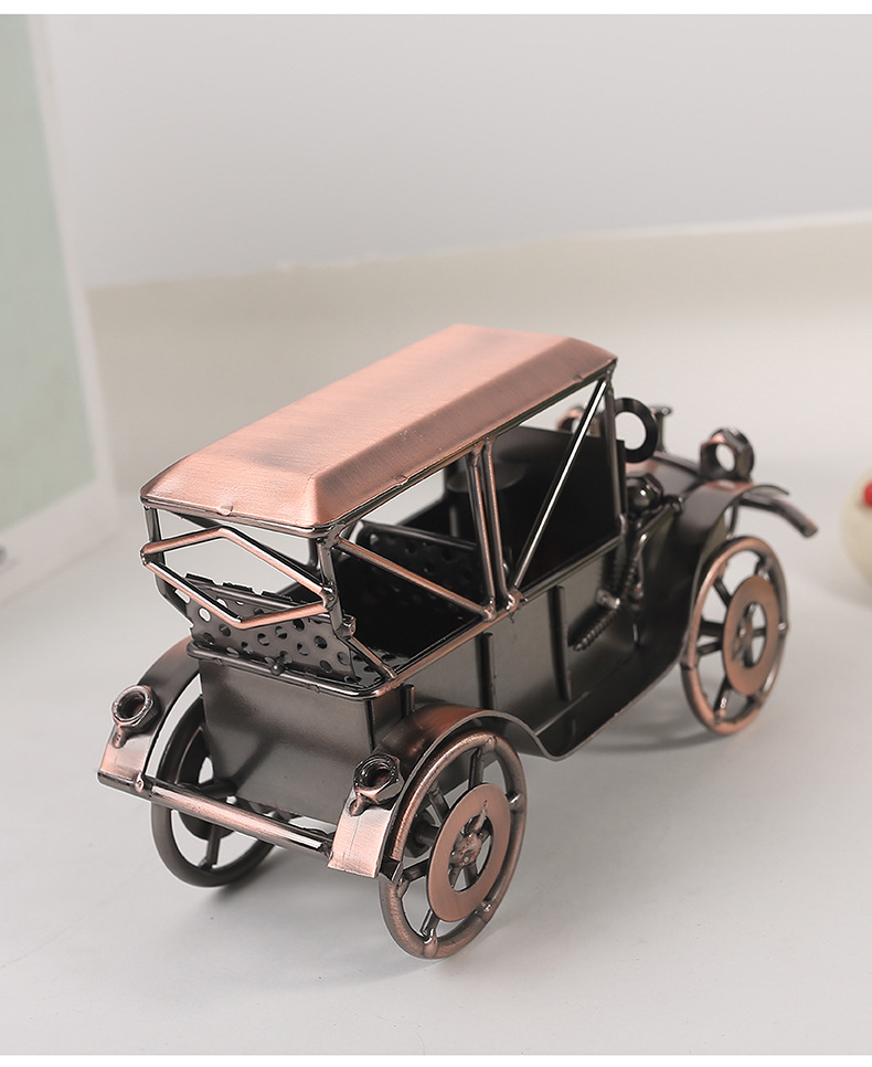 ヨーロッパスタイルのヴィンテージ合金古い車の模型装飾品クリエ - Vintage Collectible Toys のレビューと価格